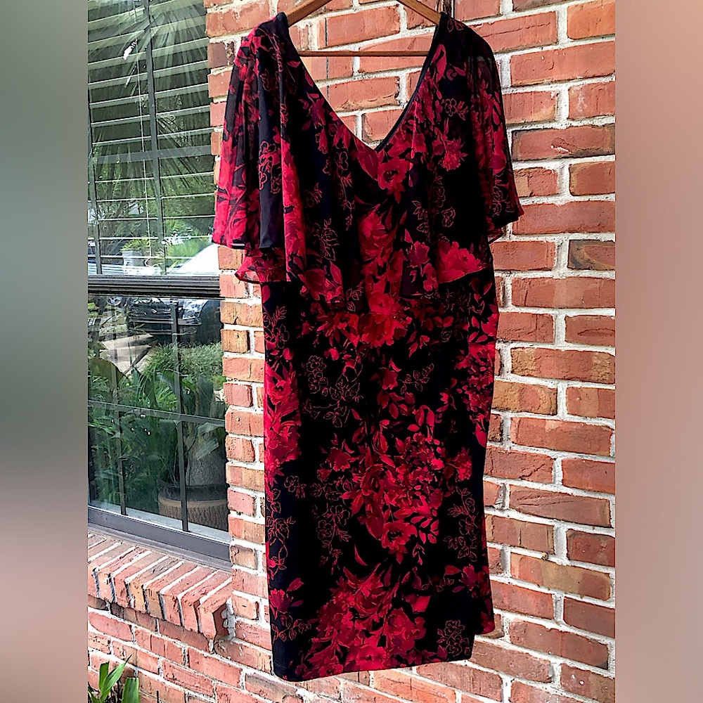 Connected Apparel Floral Flutter Sleeve Coctail Dress Size 24W